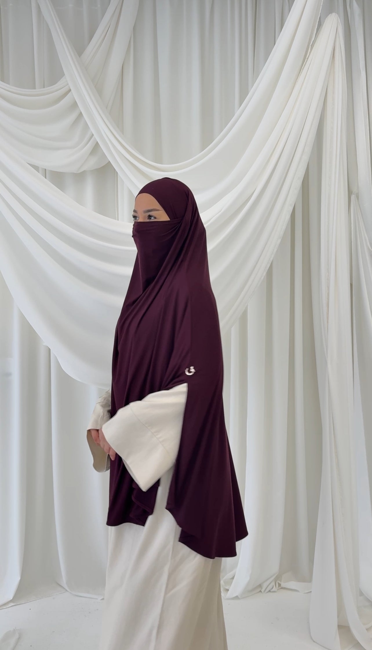 Burgundy slit sleeve Khimar