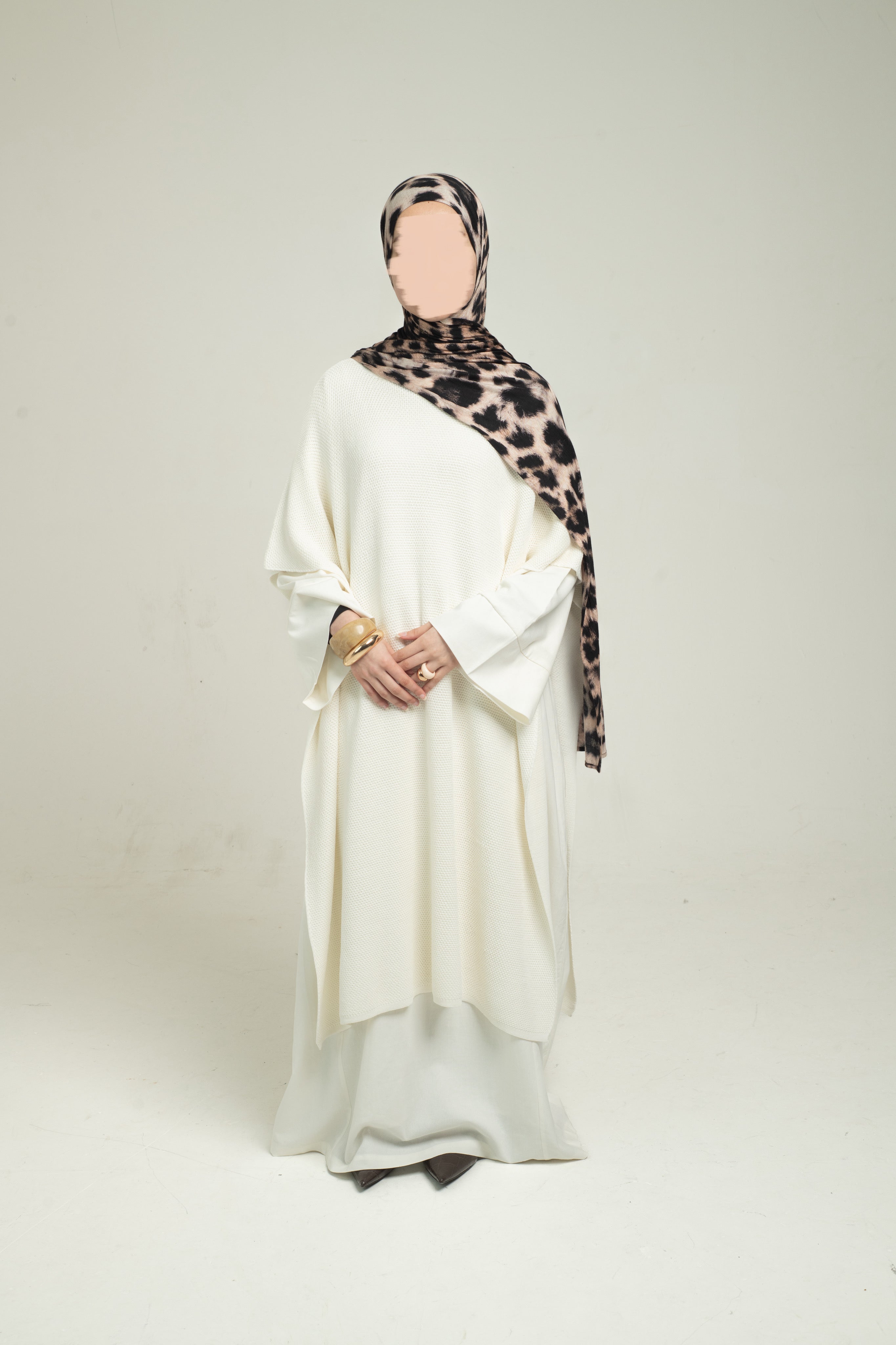 Sleeveless Long Knit Cape Qudsiyah Sleeveless Long Knit Cape Qudsiyah