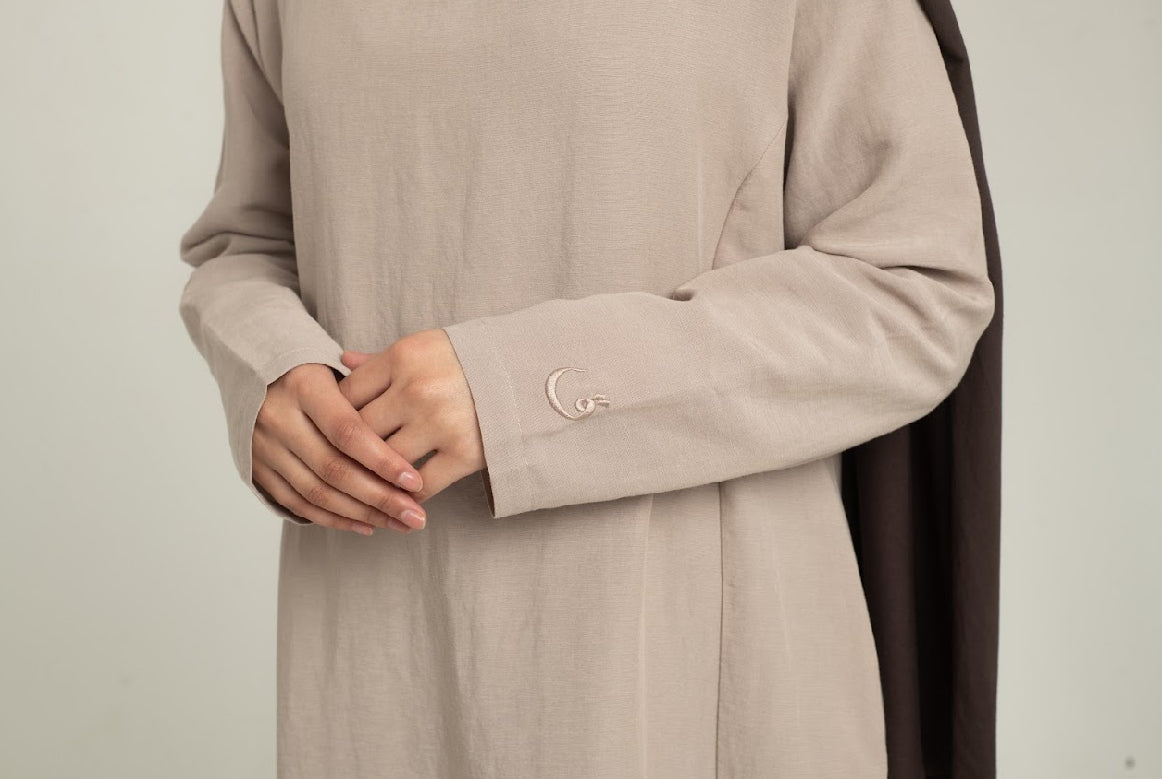 Oatmeal abaya - Straight sleeve