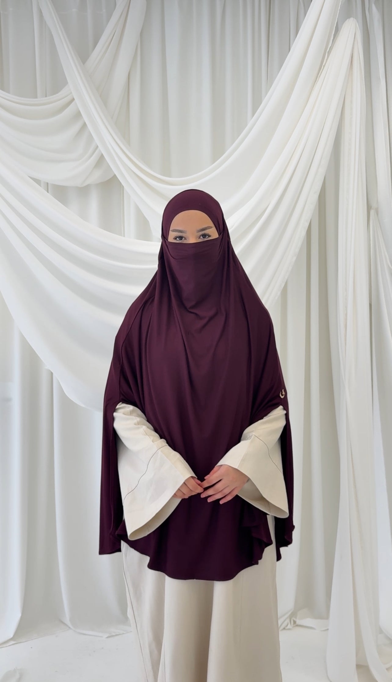 Burgundy slit sleeve Khimar