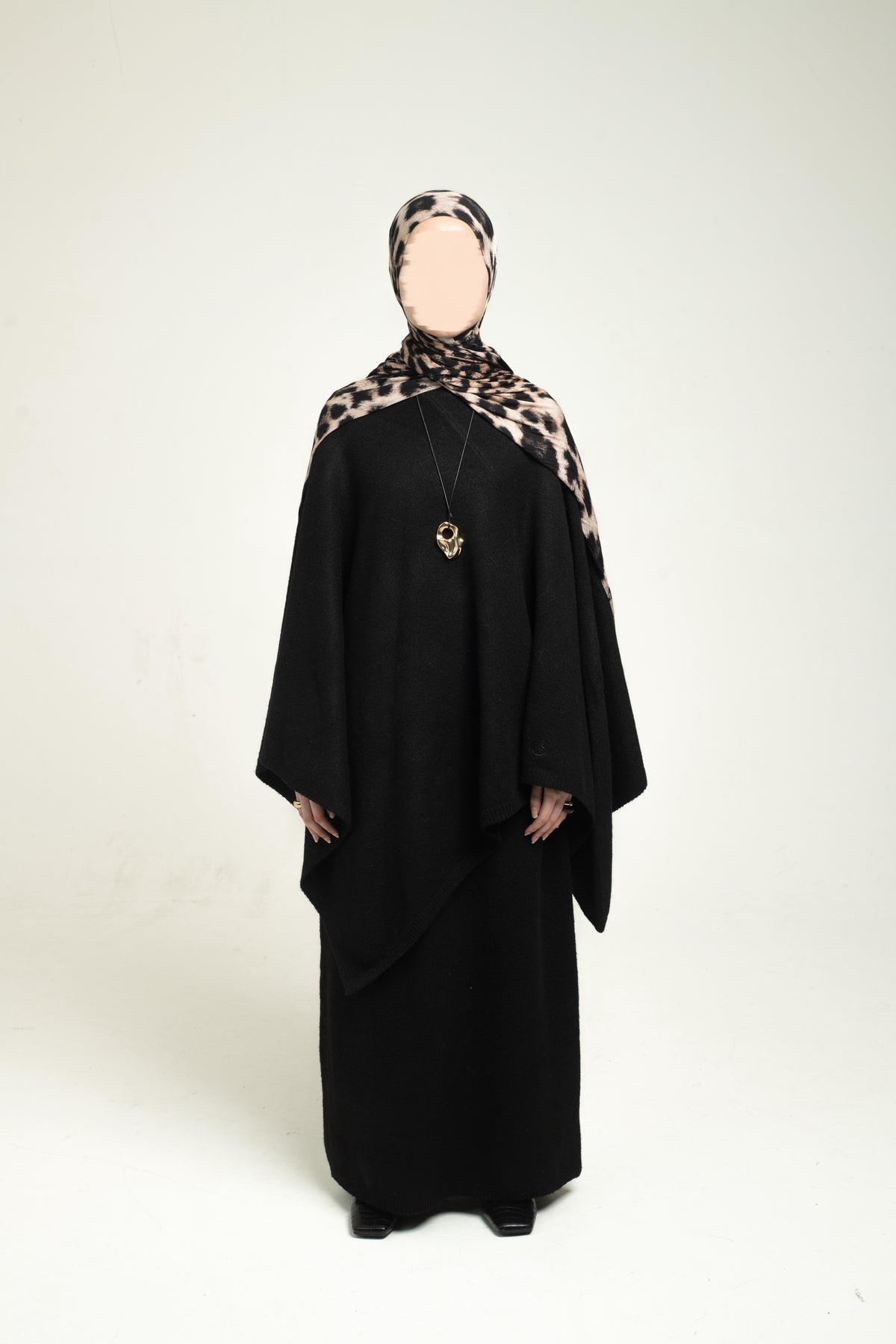 Brushed knit Cape - Black