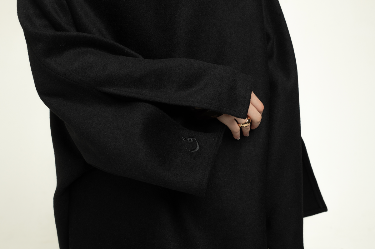 Slit Sleeve Cape - Black
