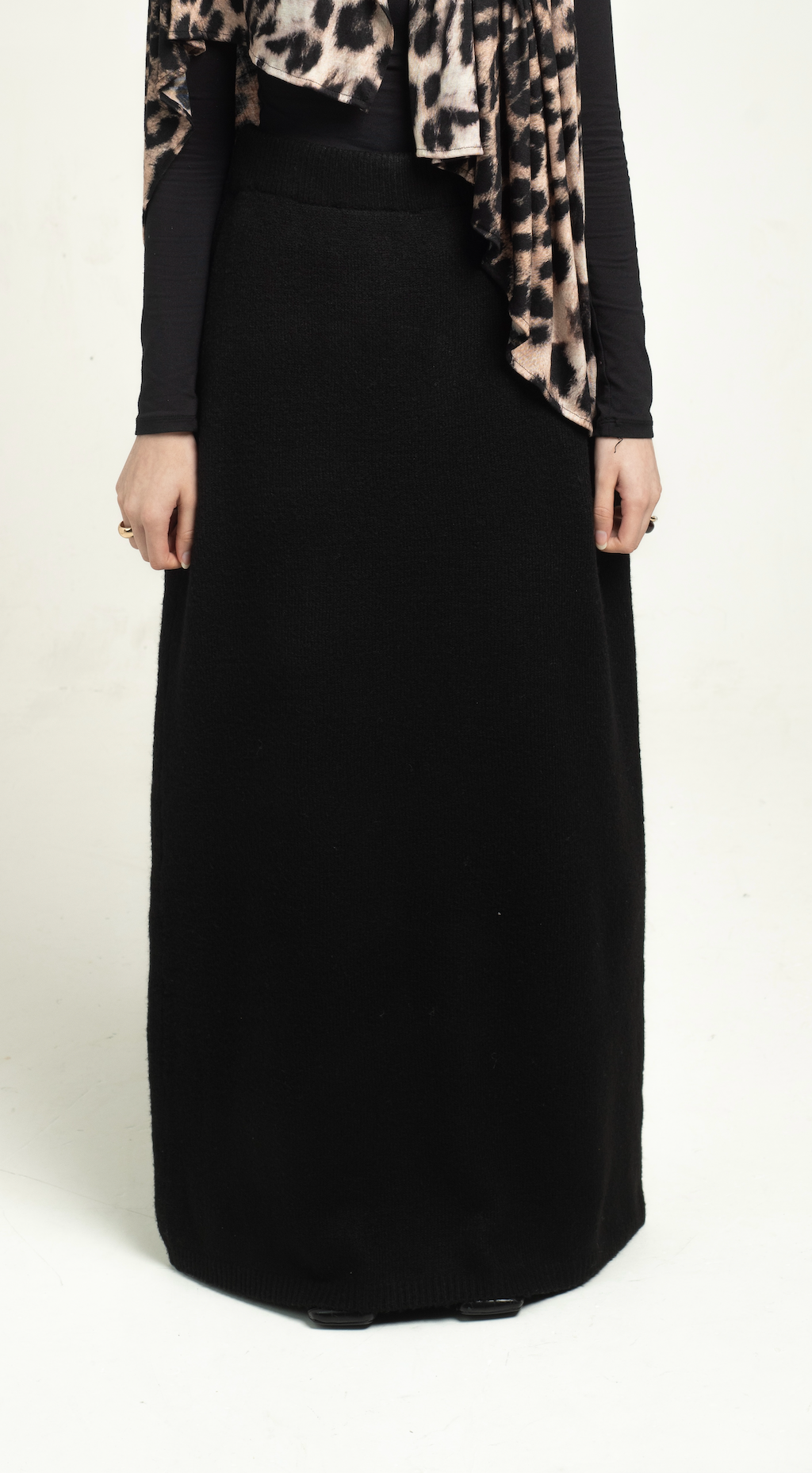 Brushed knit Cape - Black